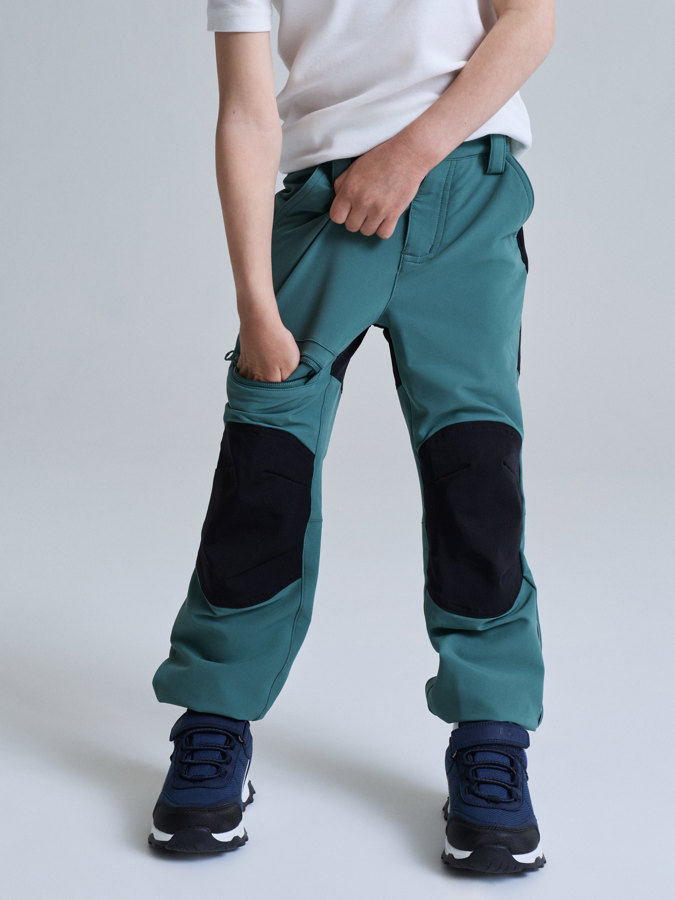 Water-repellent outdoor trousers trek