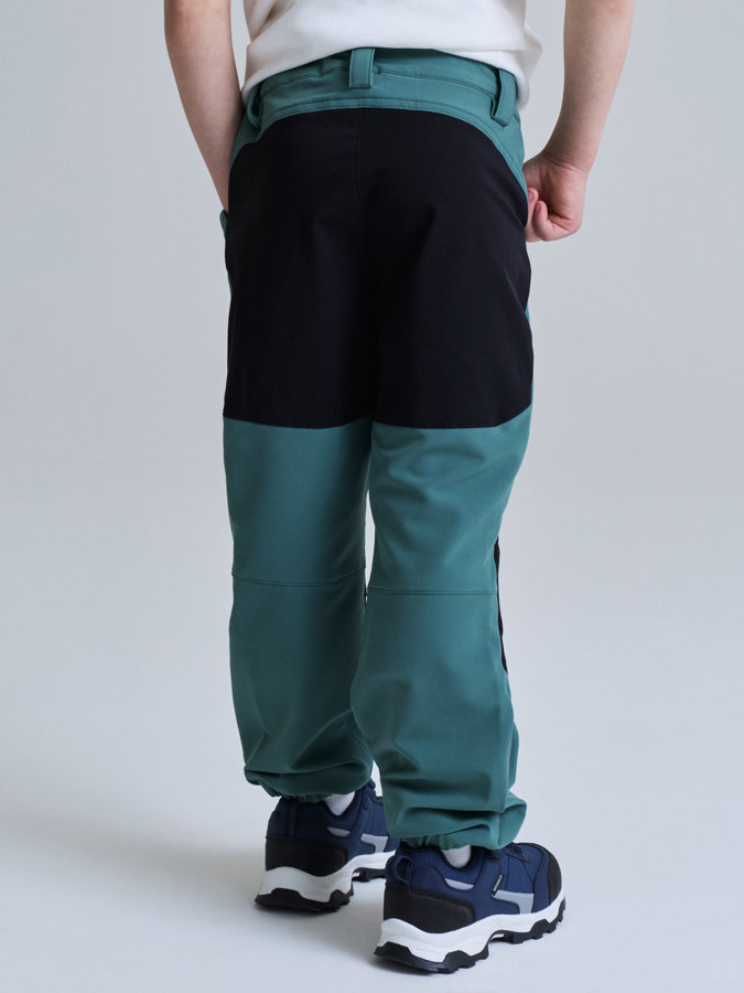 Water-repellent outdoor trousers trek