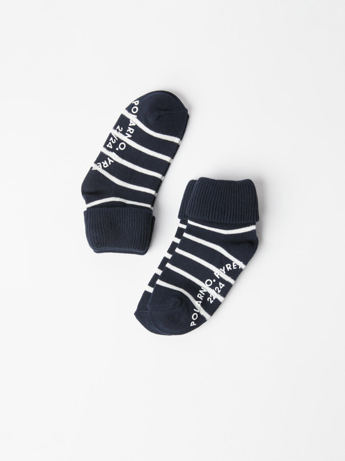 2-pack of anti-slip socks