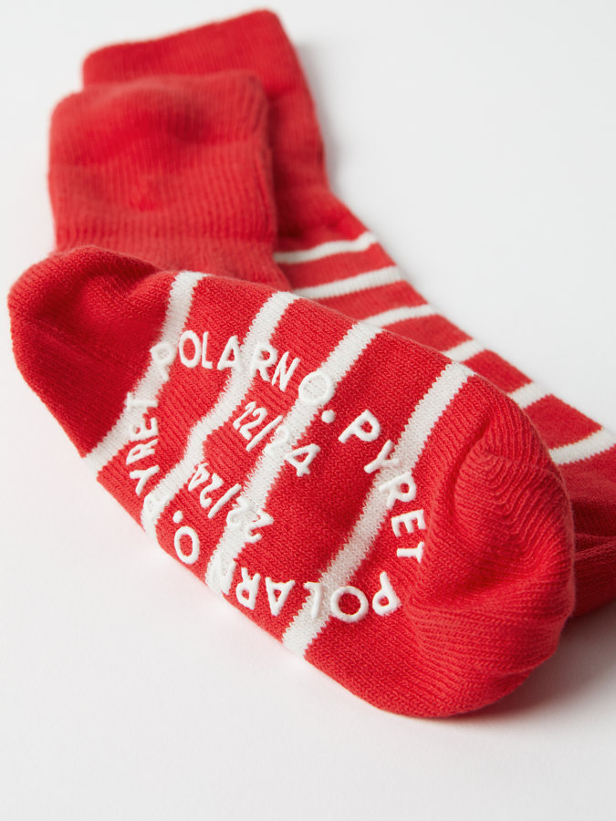 2-pack of anti-slip socks