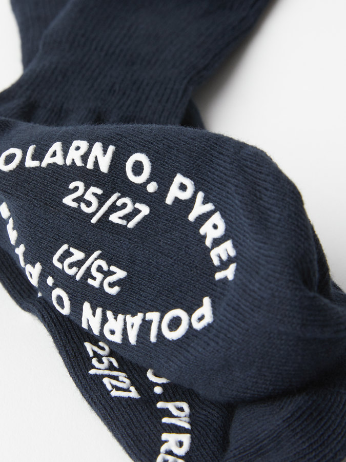 2-pack of anti-slip socks