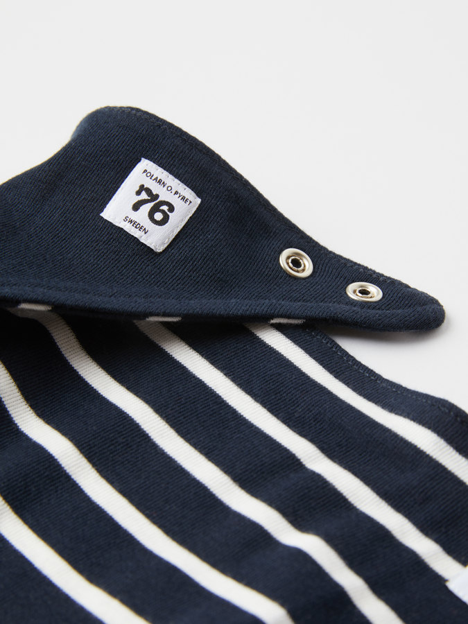 Double-sided dribble bib Double-sided dribble bib