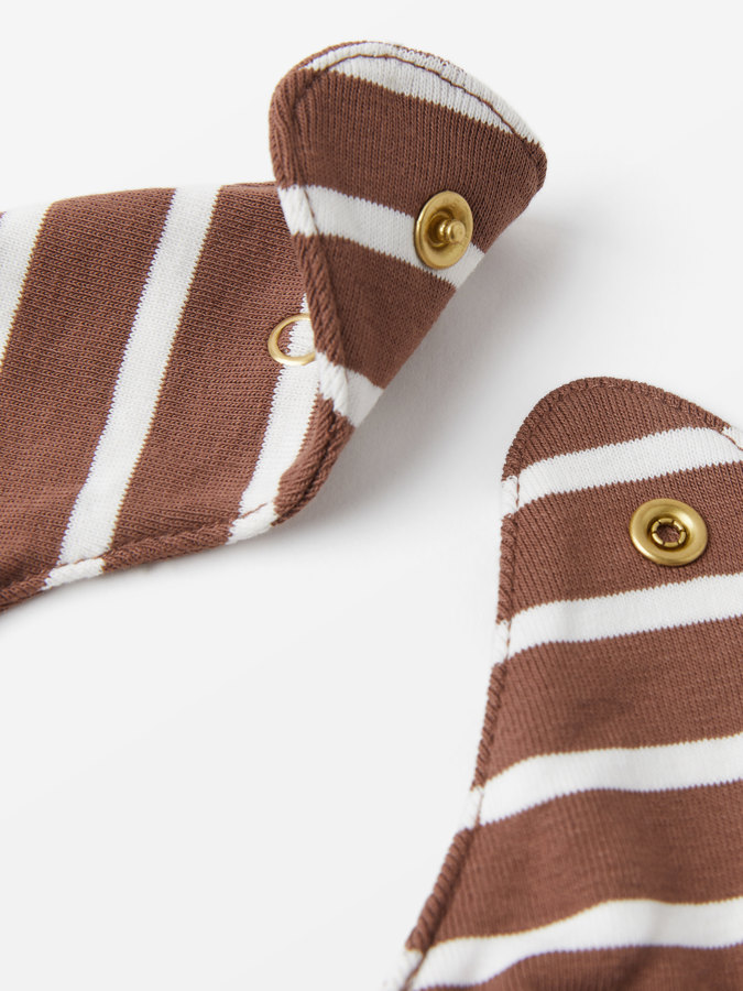 Striped dribble bib Striped dribble bib