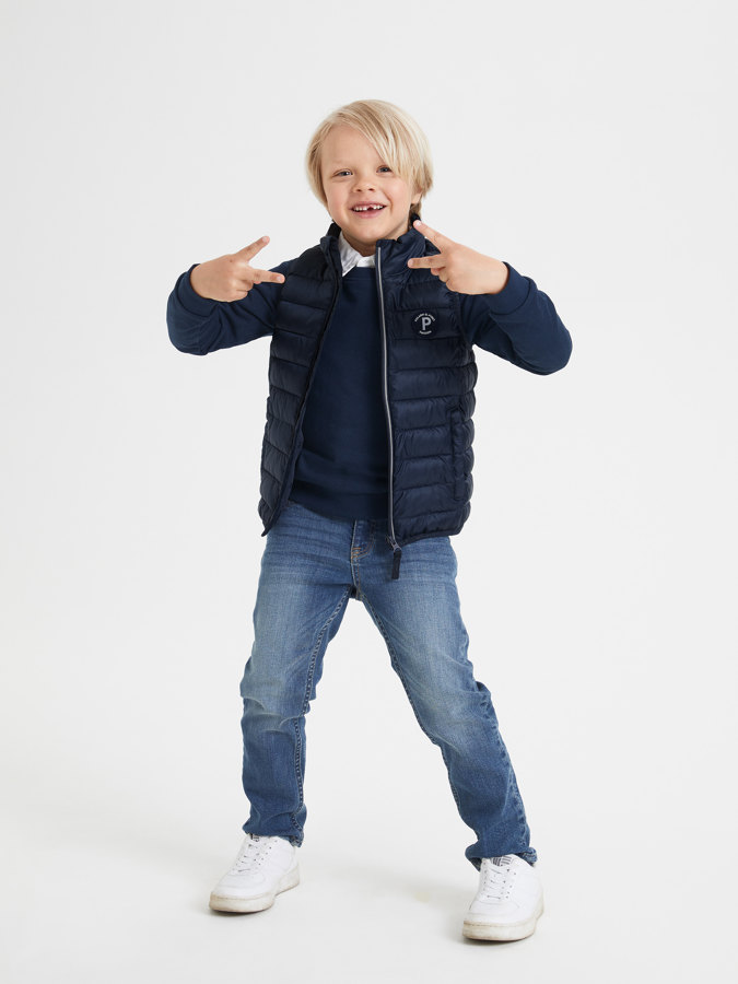 Padded, lightweight, solid color gilet