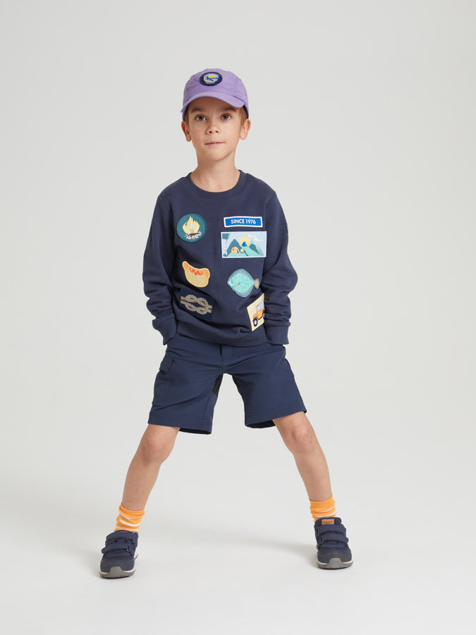 Water-repellent outdoor shorts