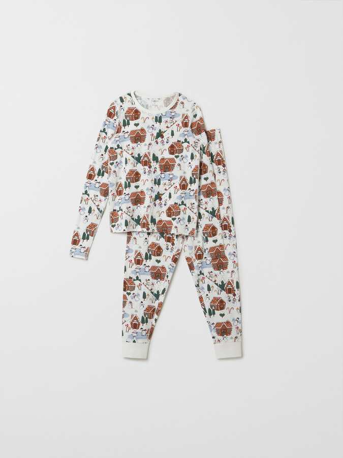 Two-piece pyjamas for adults