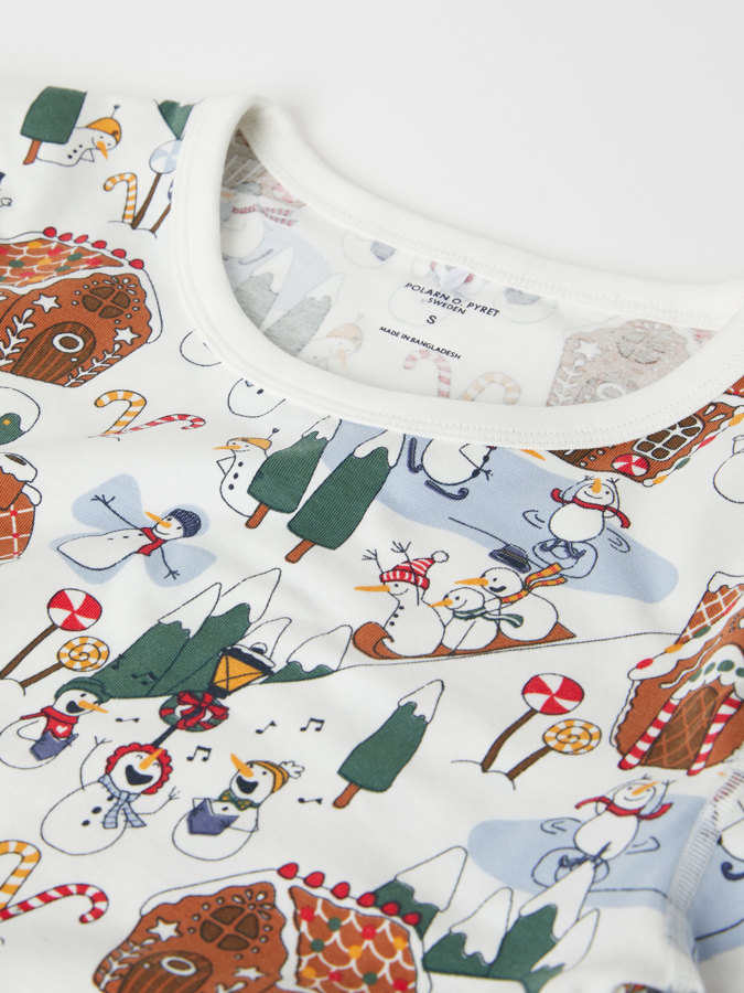 Two-piece pyjamas for adults