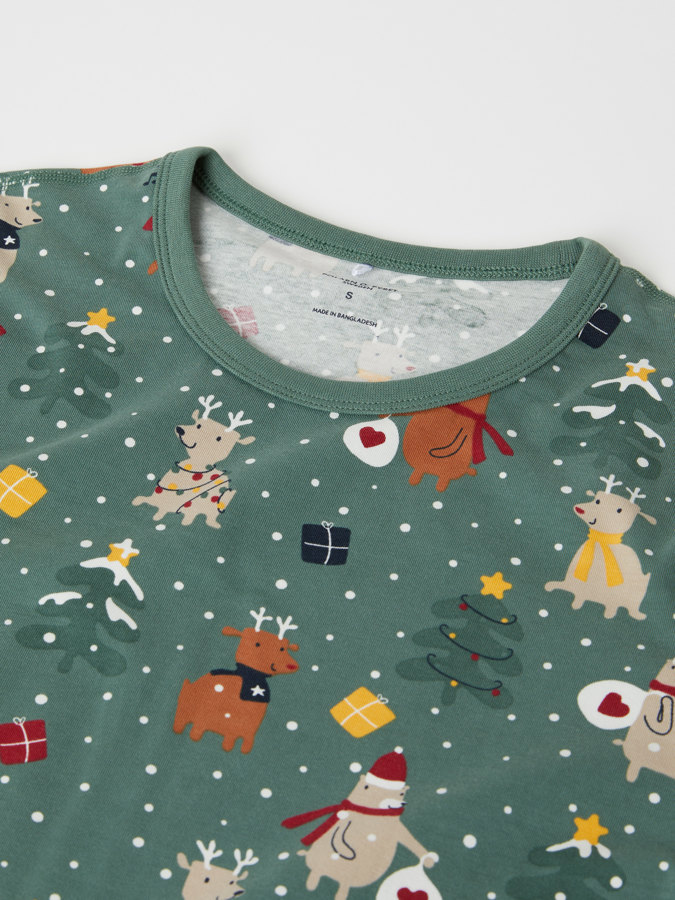 Two-piece pyjamas for adults