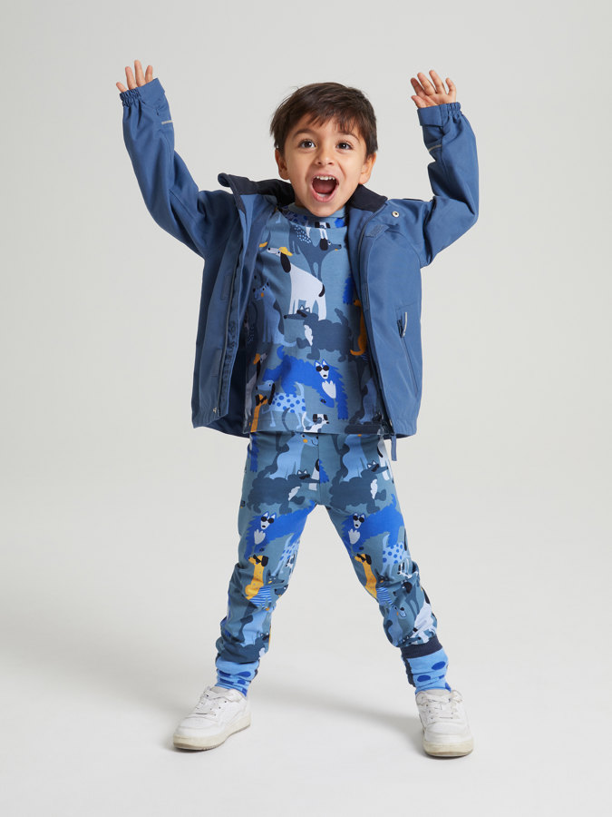 Waterproof, flexisize shell jacket