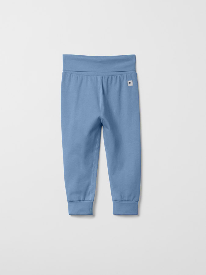 Solid color pants with fold-down cuffs