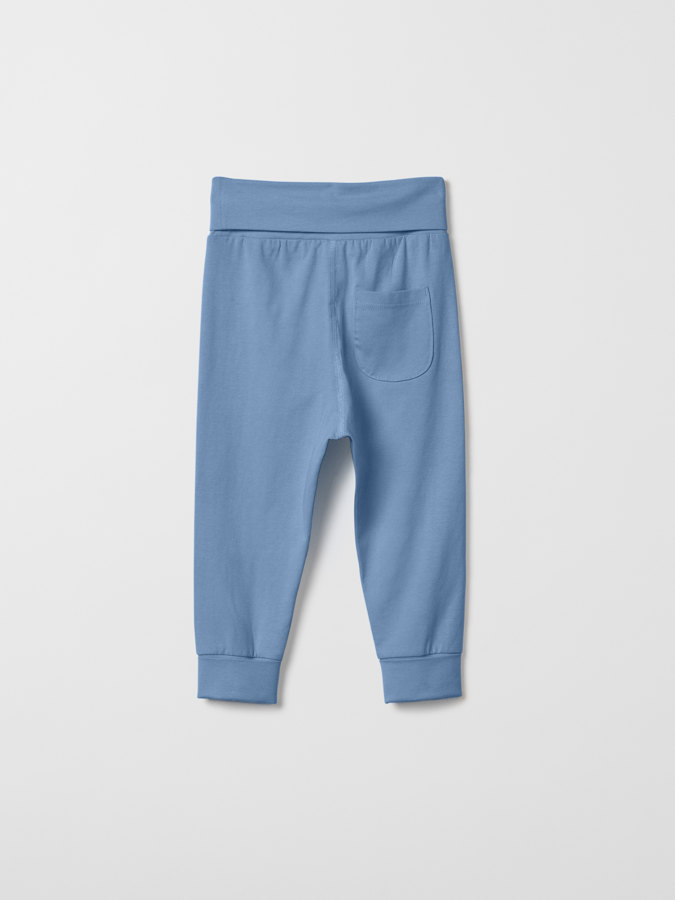 Solid color pants with fold-down cuffs