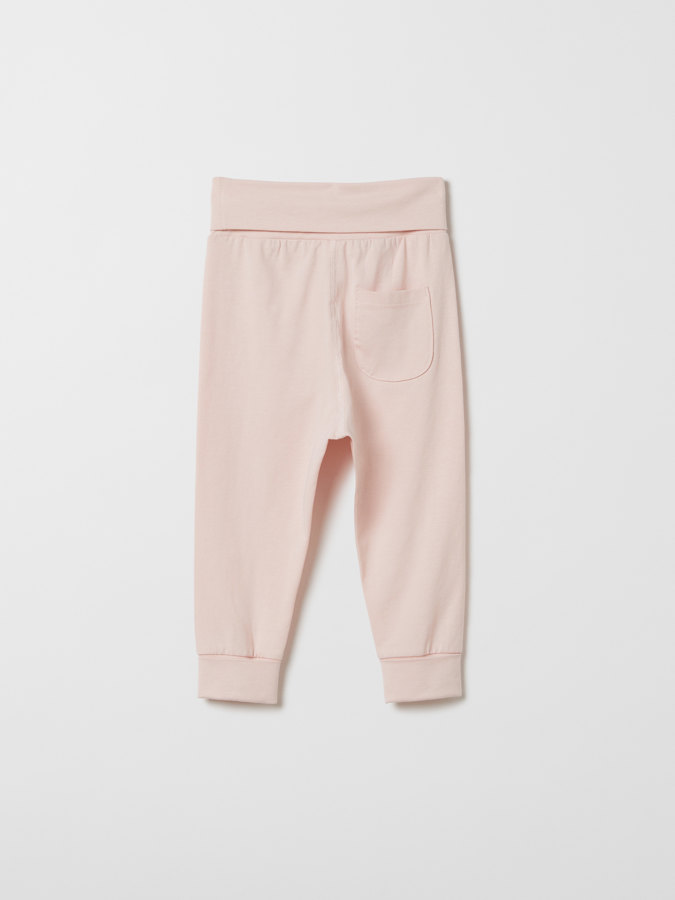 Solid color pants with fold-down cuffs