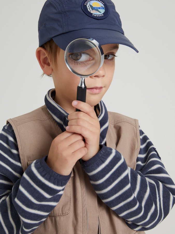 Water-repellent cap in solid color