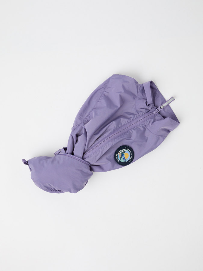 Solid color, water-repellent windbreaker