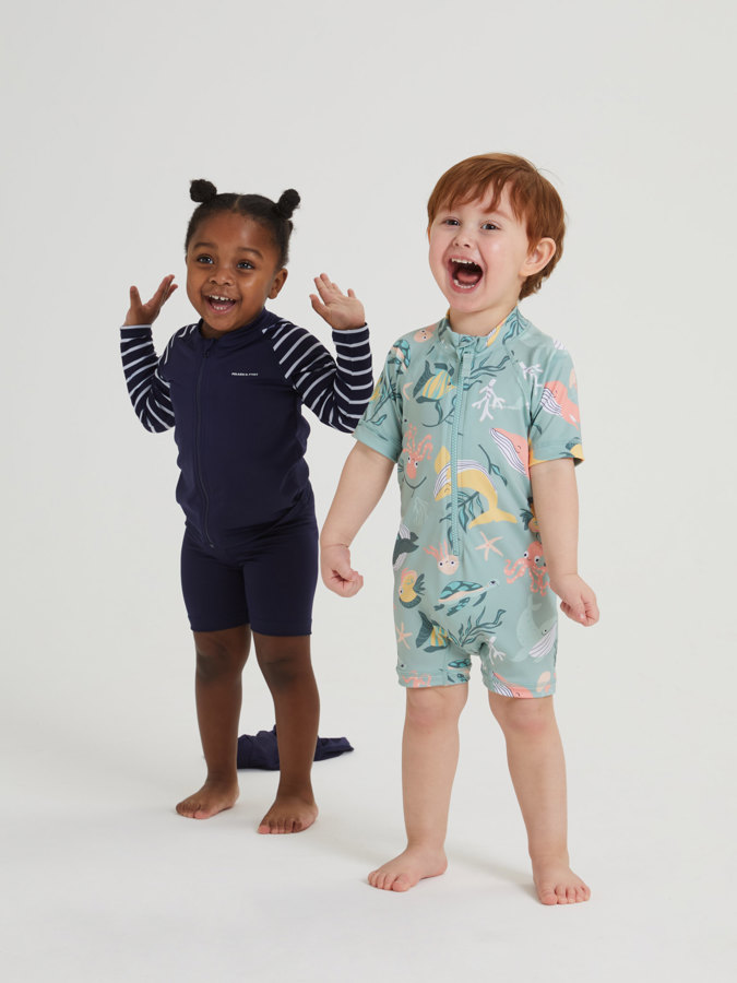 Short-sleeved UV suit with underwater animal print