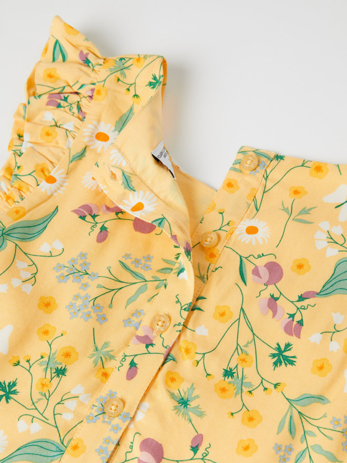 Short-sleeved twirl dress with floral print
