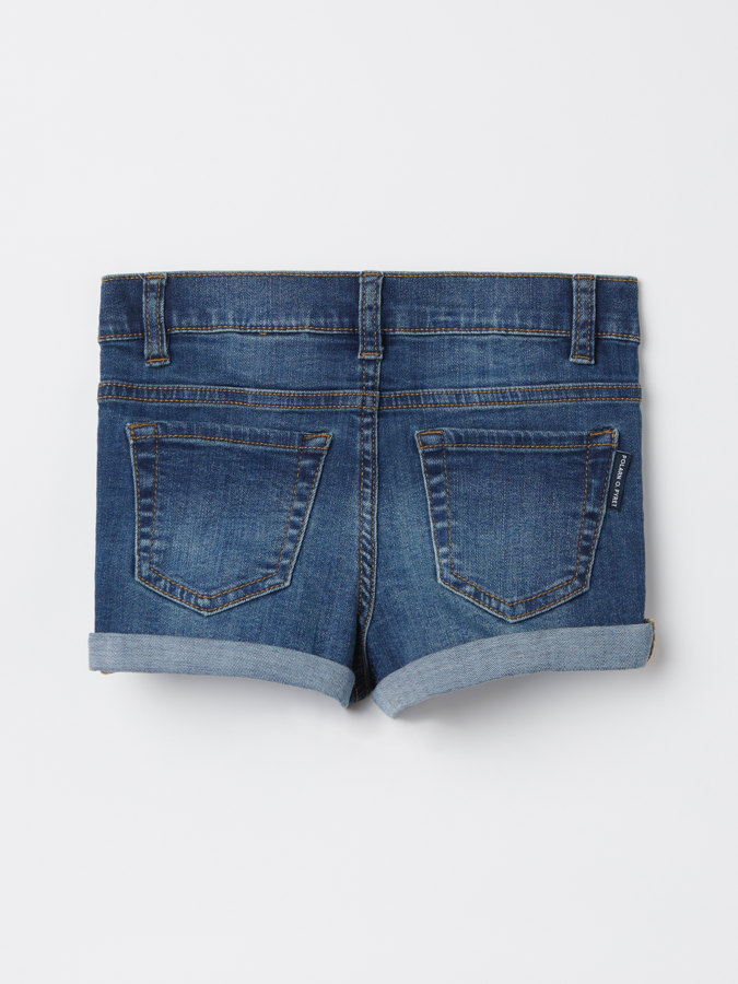 Jean shorts with pockets