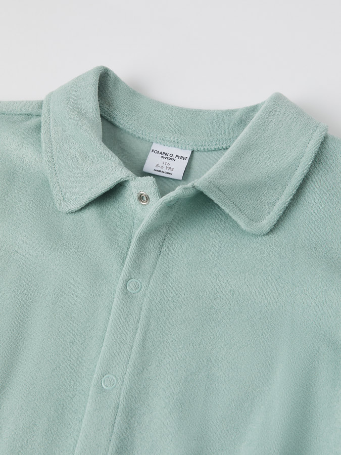 Short-sleeved, solid color terry shirt