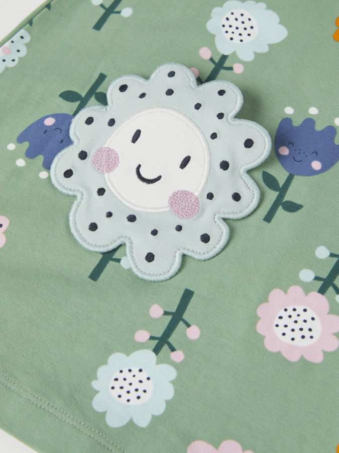 Floral top with puff sleeves