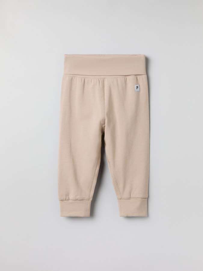 Solid color pants with fold-down cuffs