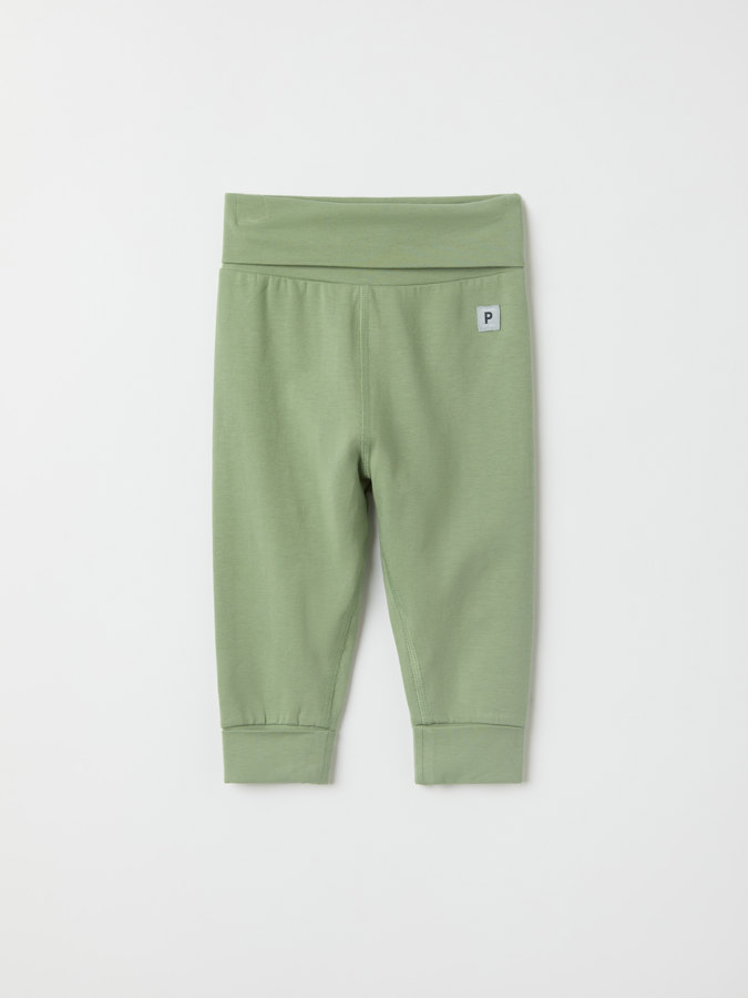 Solid color pants with fold-down cuffs