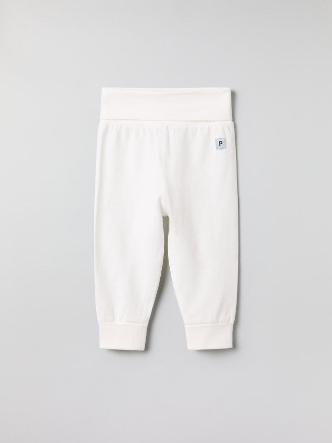 Solid color pants with fold-down cuffs