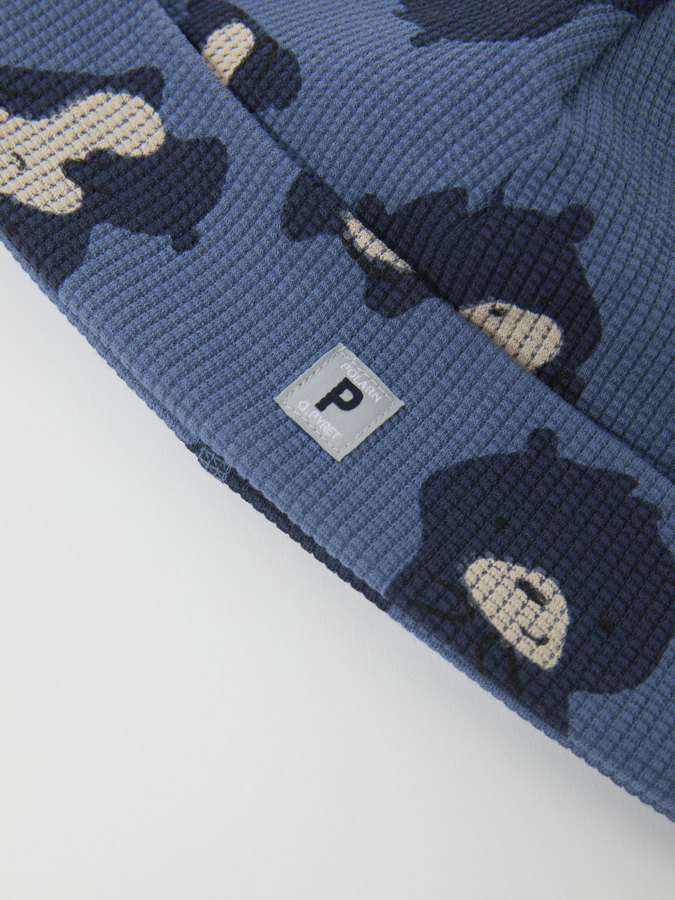 Beanie with bear print