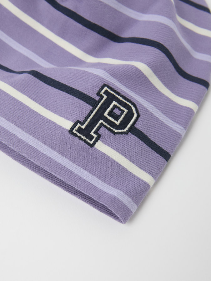 Striped jersey beanie with "P" appliqué