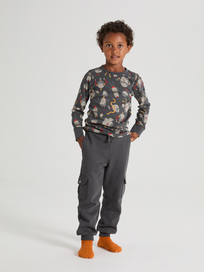 Sweatpants with cargo pockets