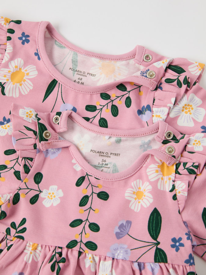 Ruffle dress with small floral print