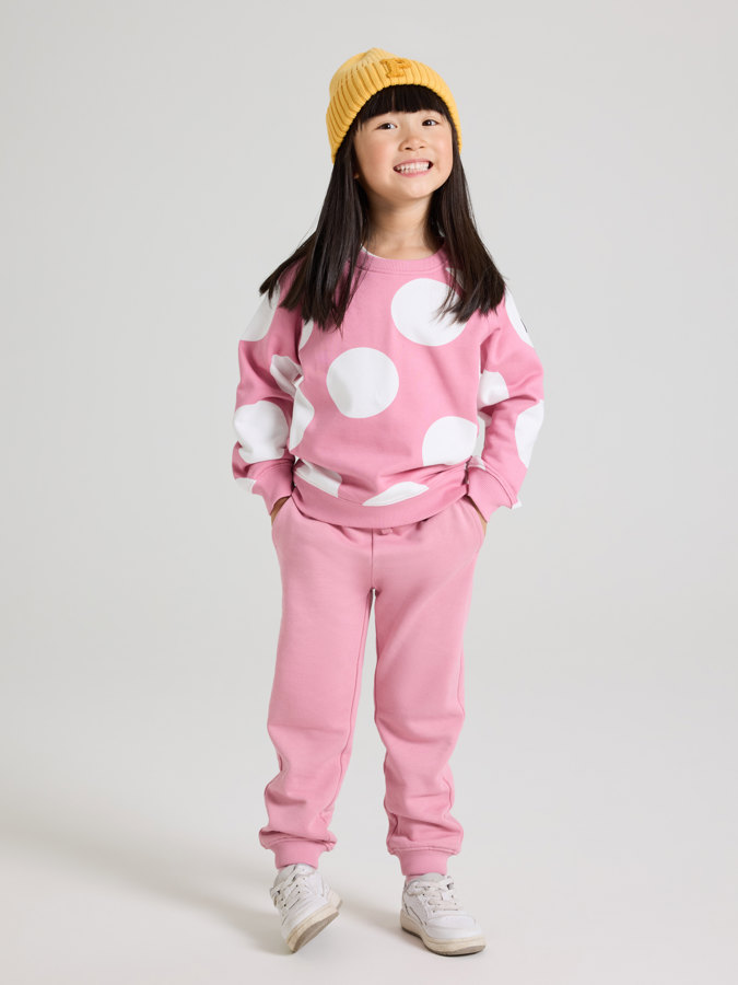 Sweattrousers with pockets Sweattrousers with pockets