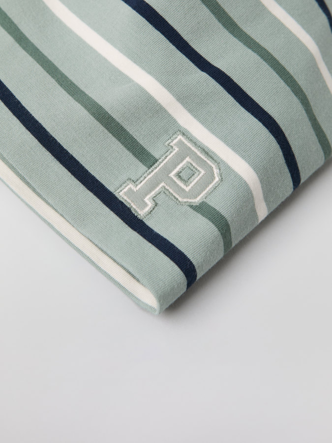 Striped jersey beanie with "P" appliqué Striped jersey beanie with "P" appliqué