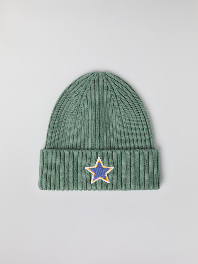 Ribbed beanie with appliqué