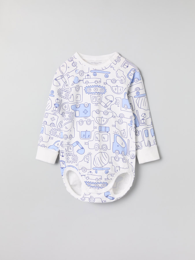 Extendable babygrow with car print