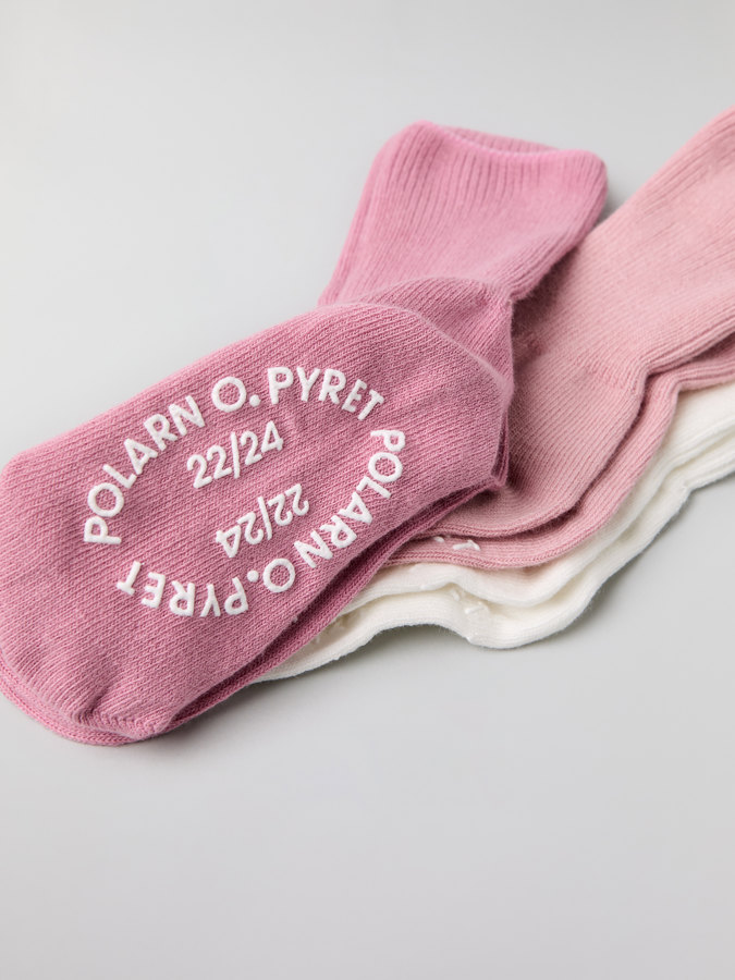 3-pack of anti-slip socks