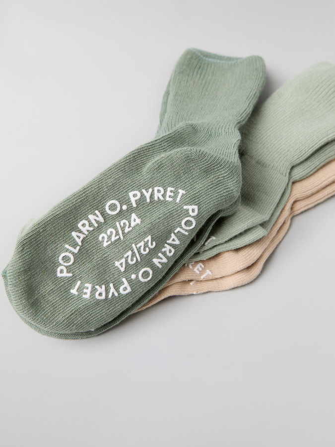 3-pack of anti-slip socks