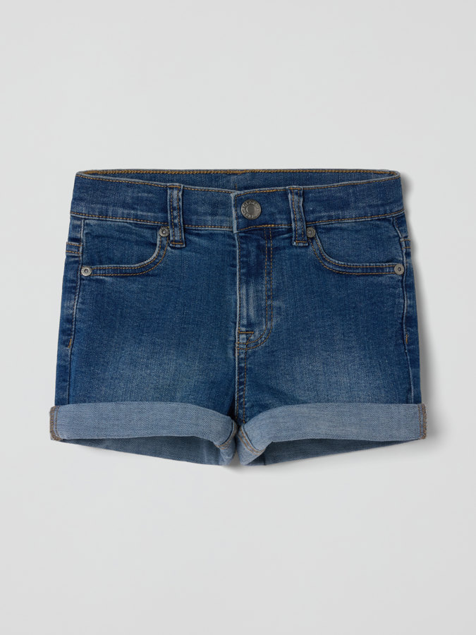 Denim shorts with pockets