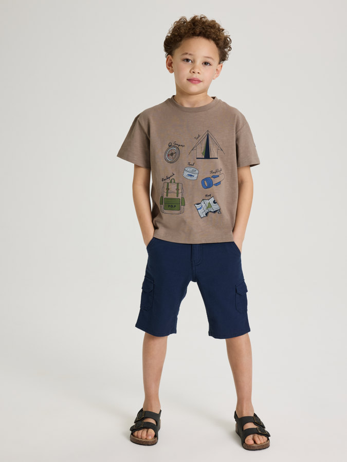 T-shirt with adventure print