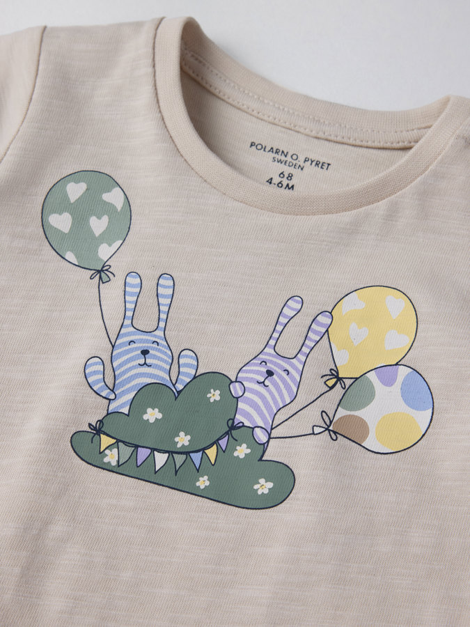 Short-sleeved top