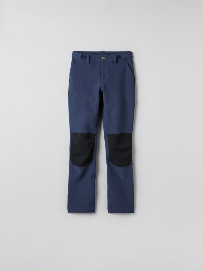 Water-repellent outdoor pants for adult