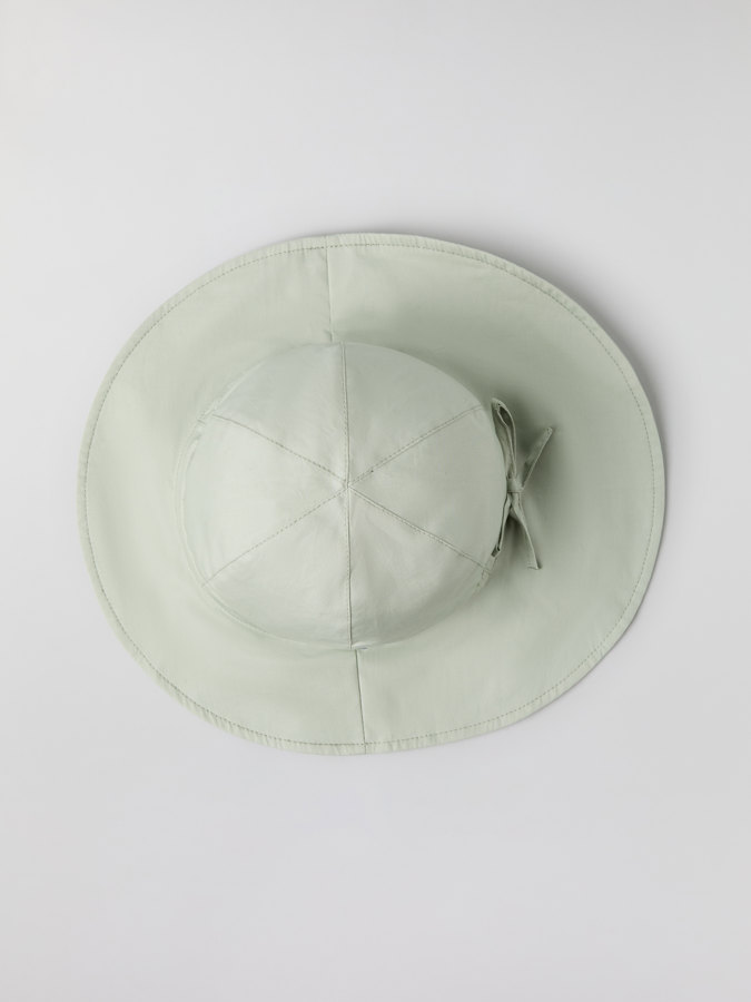 Woven sun hat with UV protection