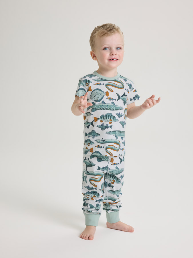 Short-sleeved pyjamas with fish print