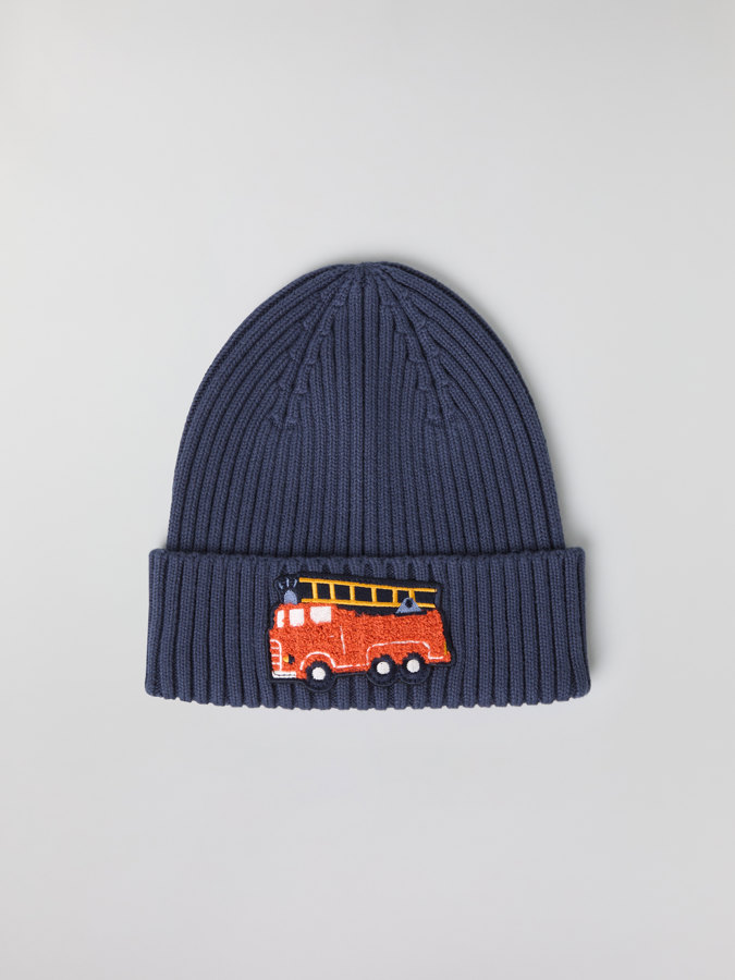 Ribbed beanie with appliqué