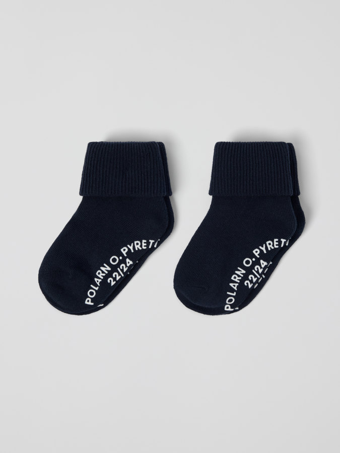 2-pack of anti-slip socks