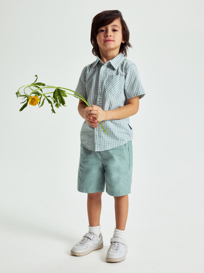 Short-sleeved checked shirt