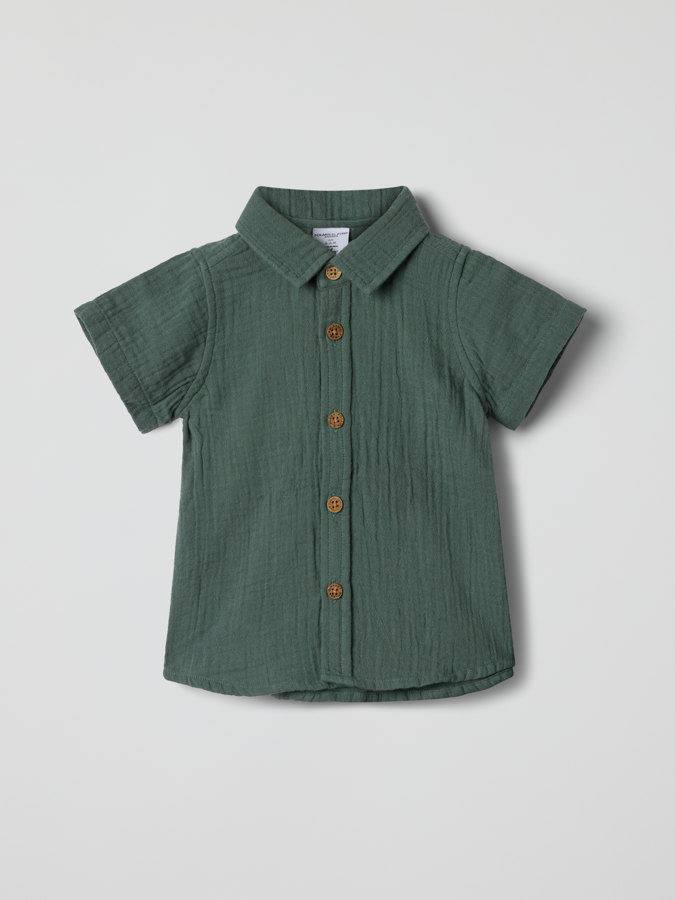 Short-sleeved shirt
