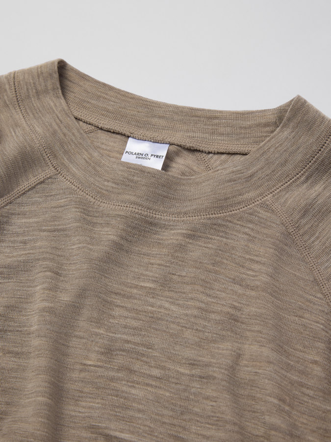 Base layer top in merino wool for adult