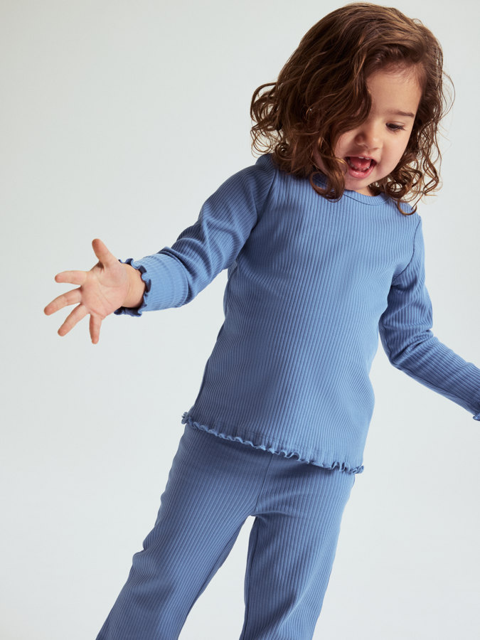 Ribbed long-sleeved top