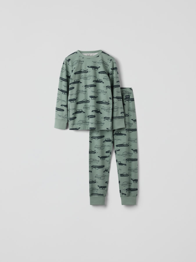 pyjamas with car print and fold-over cuffs