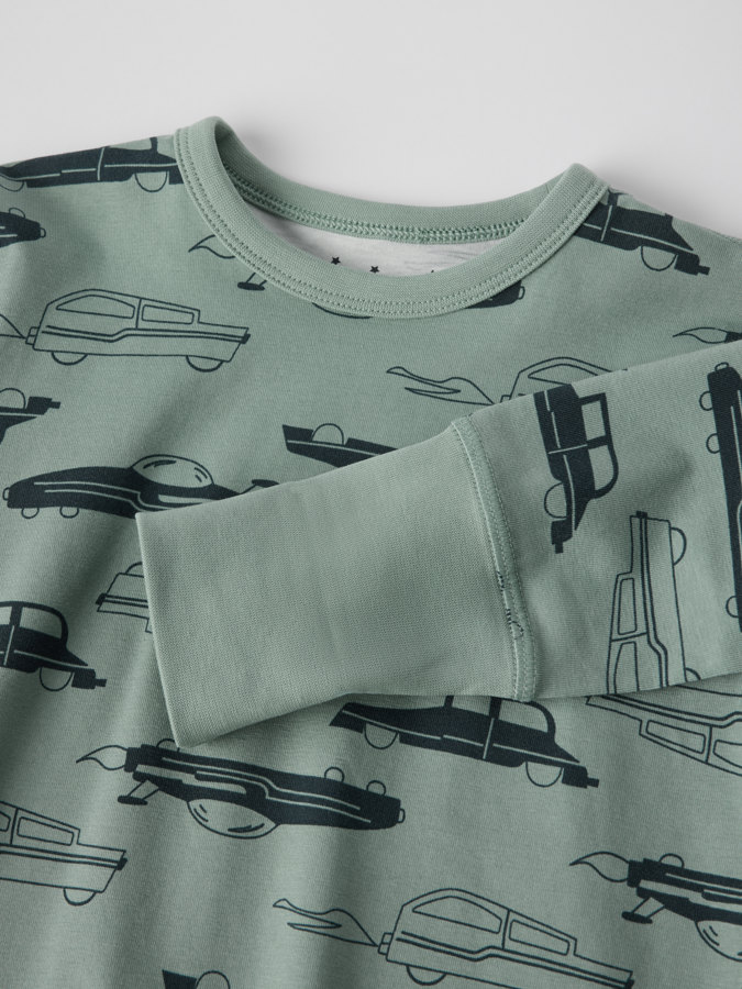 pyjamas with car print and fold-over cuffs